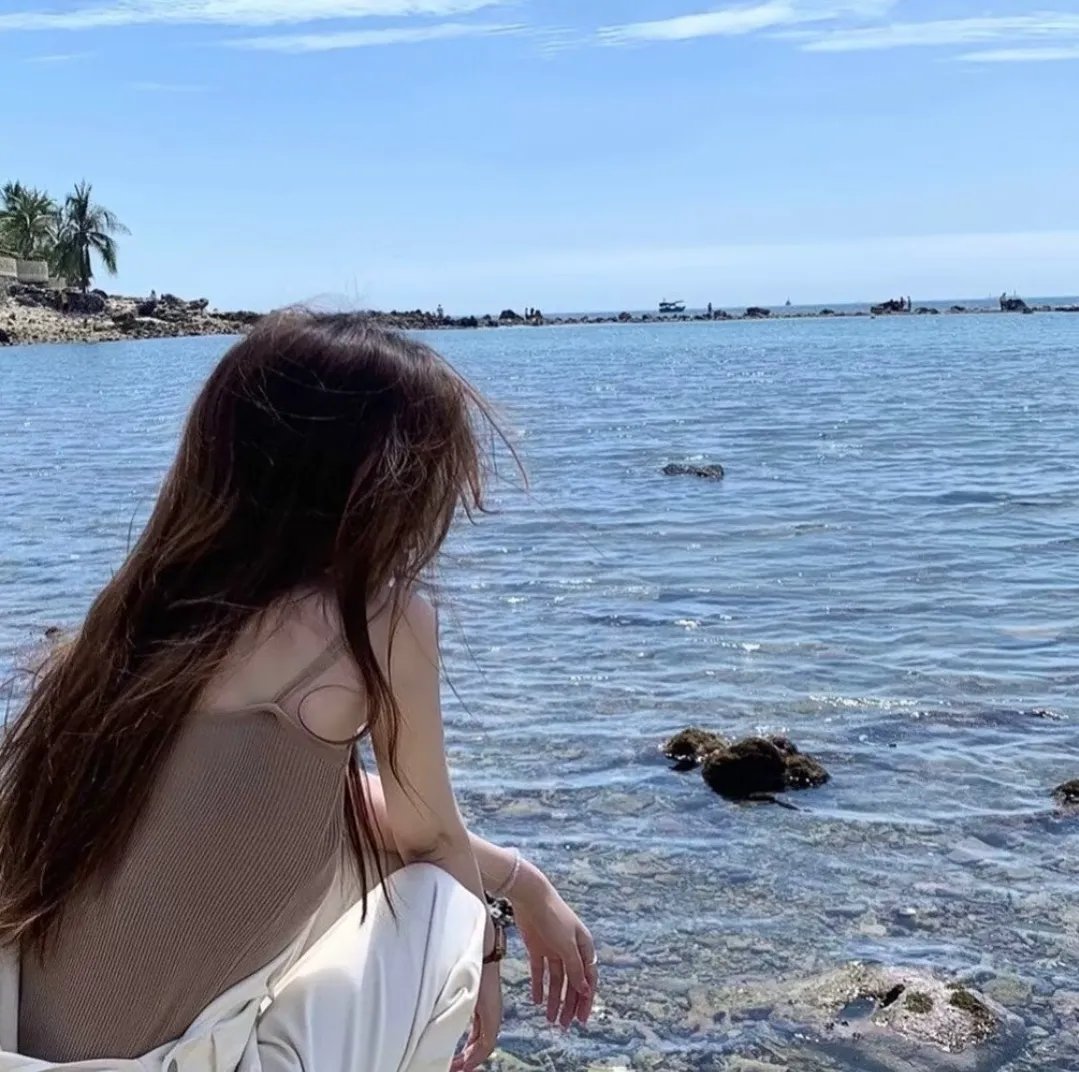 赛拉和黑桃乐队海报